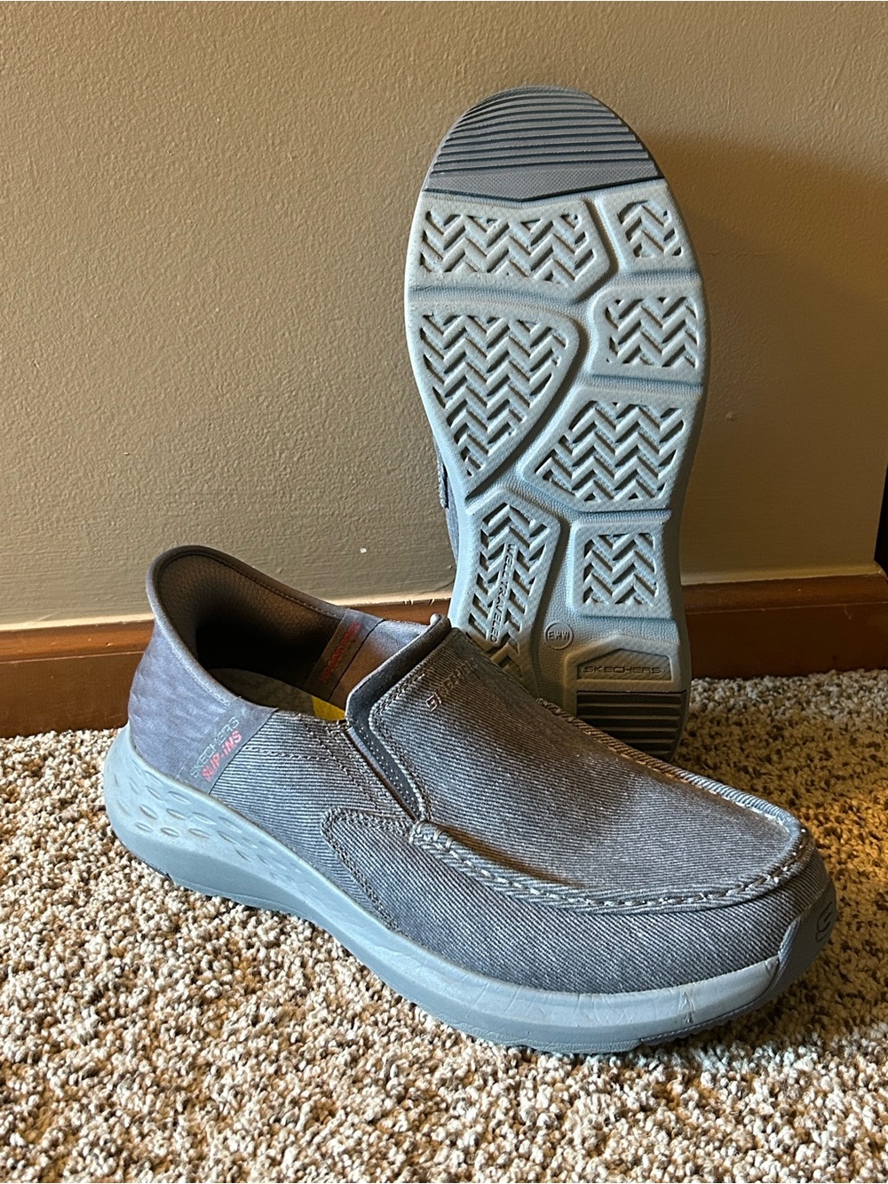 Skechers Hands free slip in Parson Dewitt charcoal men's size 10.5 WW